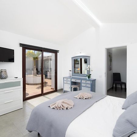 Villa Michelle - Lh114 By Villas Now Ltd Playa Blanca  Exteriör bild