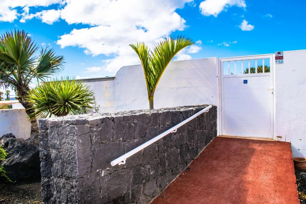 Villa Michelle - Lh114 By Villas Now Ltd Playa Blanca  Exteriör bild