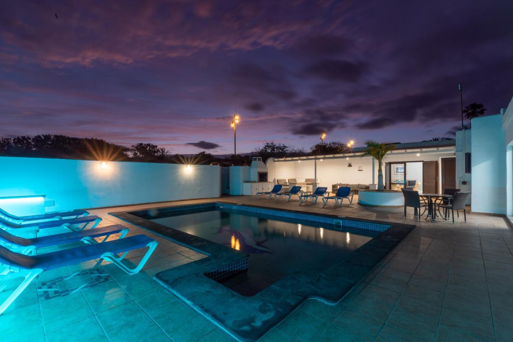 Villa Michelle - Lh114 By Villas Now Ltd Playa Blanca  Exteriör bild