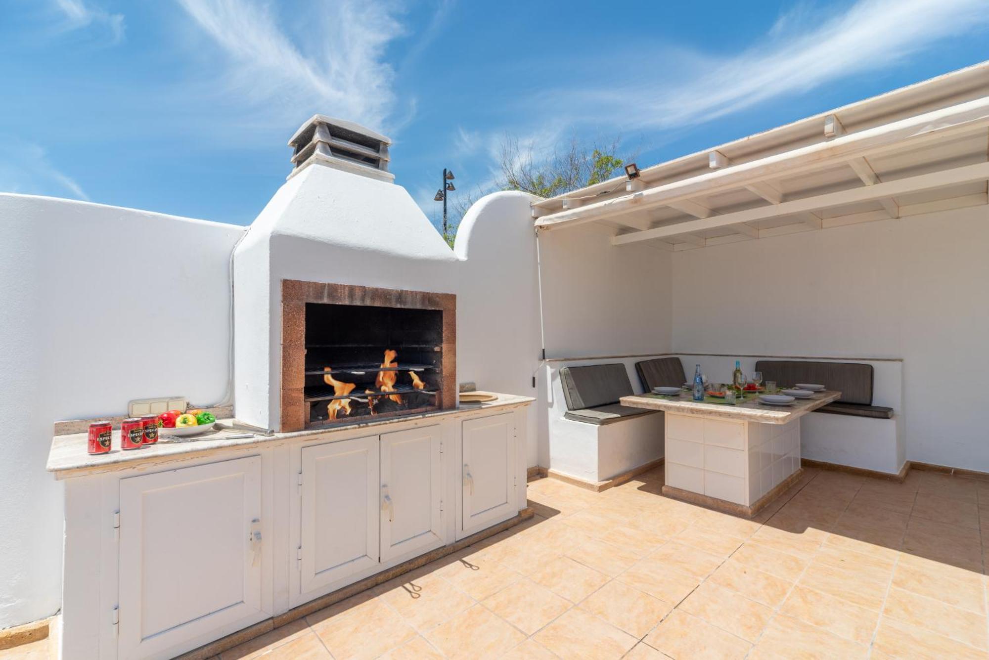 Villa Michelle - Lh114 By Villas Now Ltd Playa Blanca  Exteriör bild